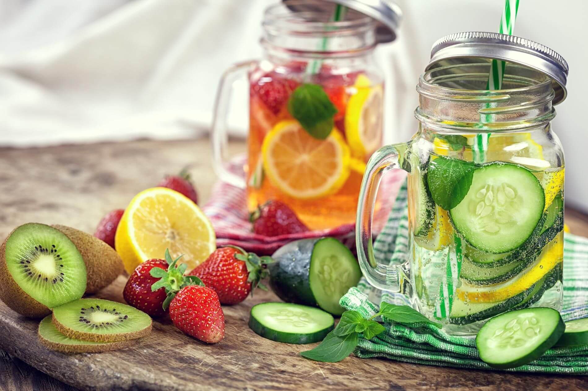 Fruit fusion detox water