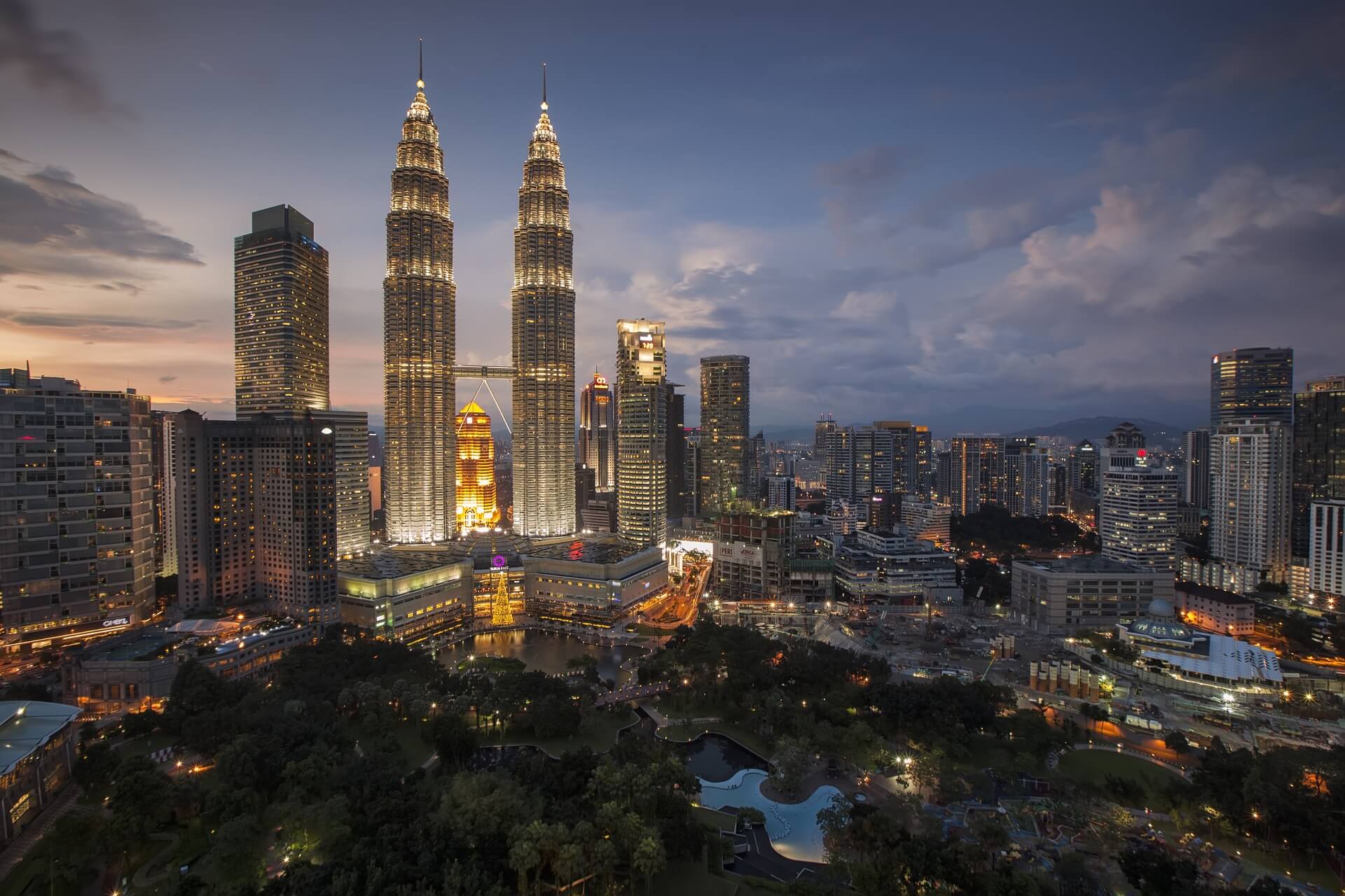 city-lights-skyline-buildings-Kuala-lumpur-Malaysia