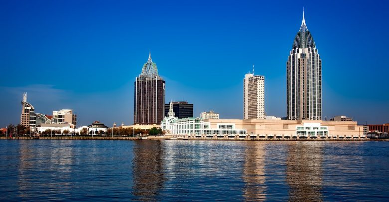 A panoramic view of the Mobile, Alabama skyline - moving to Alabama