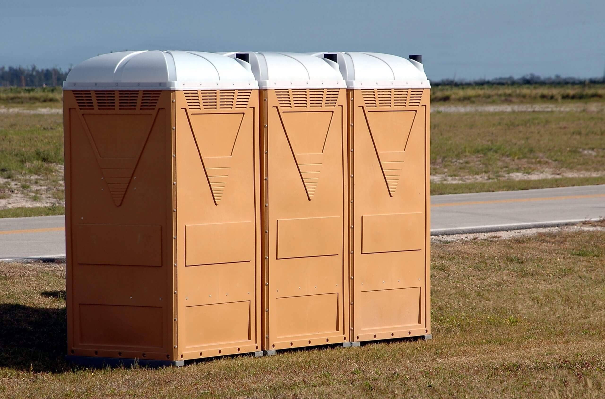 5 Benefits Of Renting Portable Restrooms For Your Event