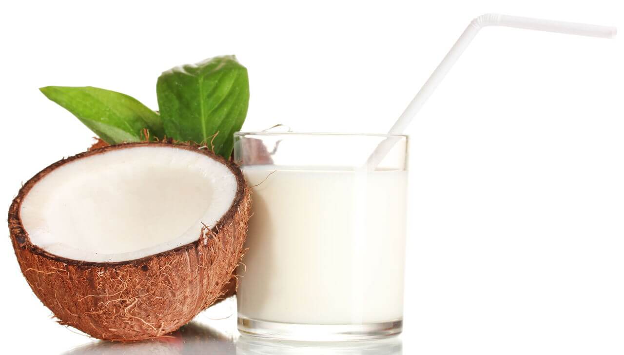 How to Straighten Your Hair With Coconut Milk