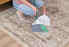 How to Clean Carpets Without a Machine